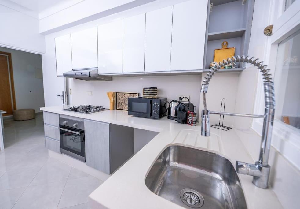 Tradition Meets Modern: 2Br Flat In Rabat Hassan Bagian luar foto