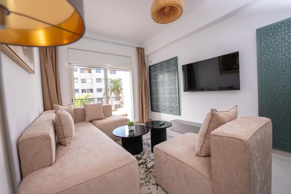 Tradition Meets Modern: 2Br Flat In Rabat Hassan Bagian luar foto