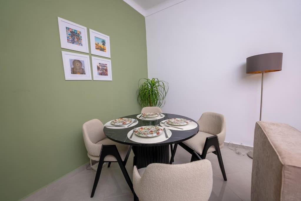 Tradition Meets Modern: 2Br Flat In Rabat Hassan Bagian luar foto