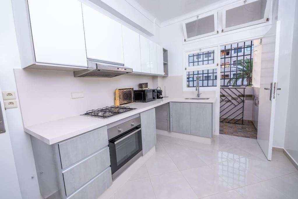 Tradition Meets Modern: 2Br Flat In Rabat Hassan Bagian luar foto